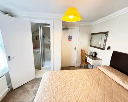 Room 8 - Double Ensuite