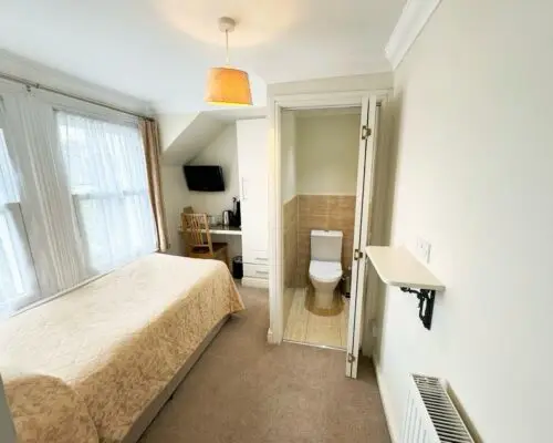 Room 7- Single Ensuite